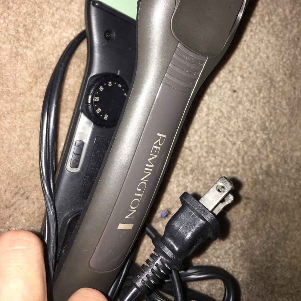 Remington hair straightener